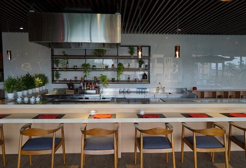 Grand Swiss Belhotel Darmo