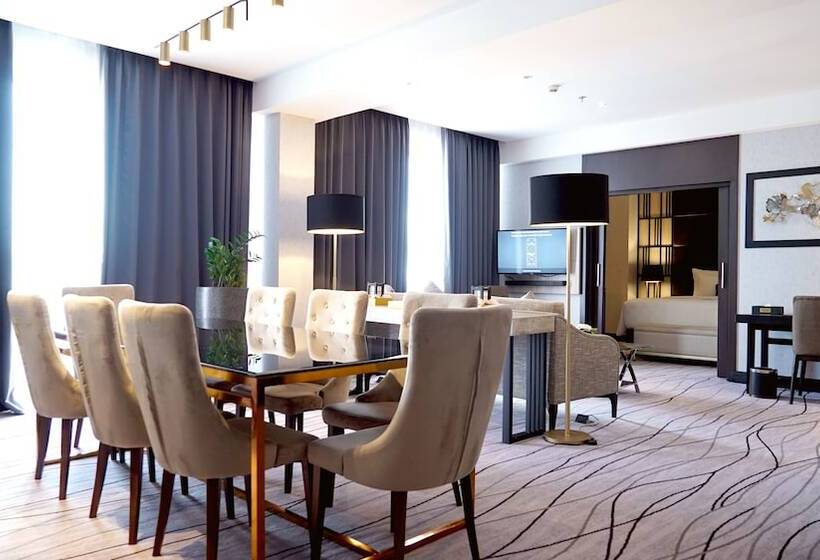 Grand Swiss Belhotel Darmo