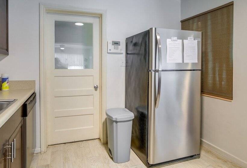 Centrally Located Gulfport Duplex W/ Patio!