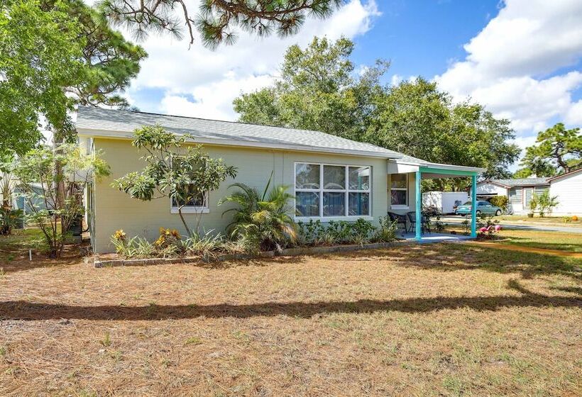 Centrally Located Gulfport Duplex W/ Patio!