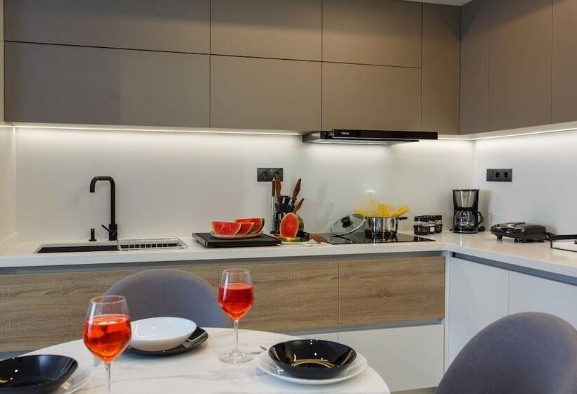 Hersonissos Beach Front Suites