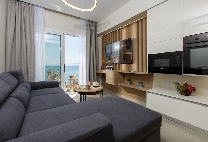 Hersonissos Beach Front Suites