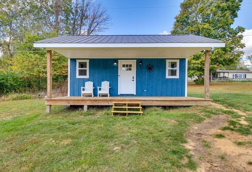 Hillsboro Hideaway W/ Private Hot Tub & Bunkhouse!