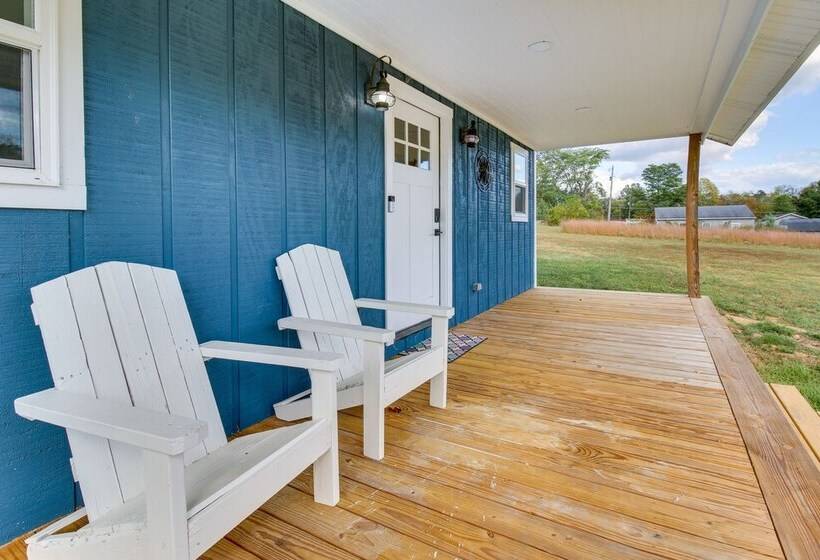 Hillsboro Hideaway W/ Private Hot Tub & Bunkhouse!