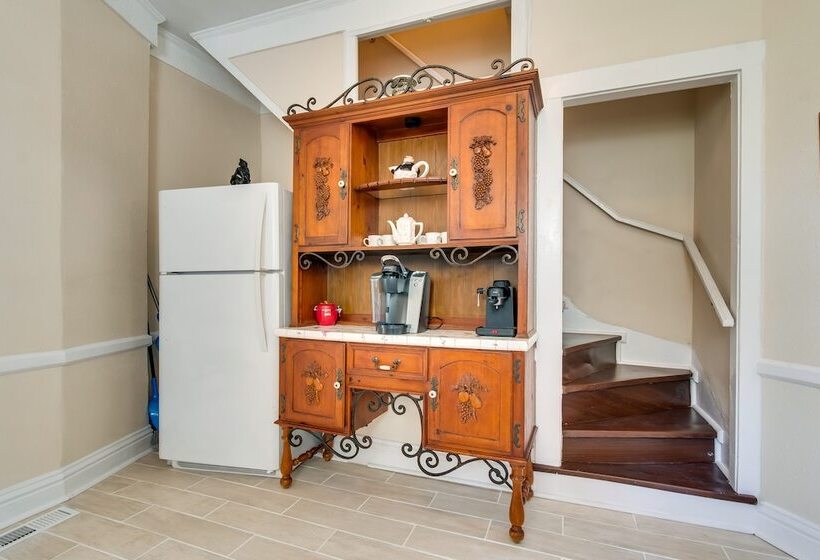 Historic Charleston Home < 1 Mi To University!