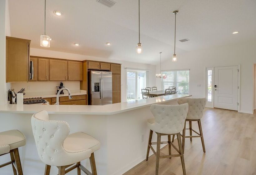 Community Pool & Tennis Court: Gem In The Villages