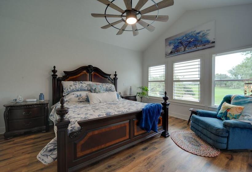 Horseshoe Bay Resort Home ~ 6 Mi To Lake Lbj!