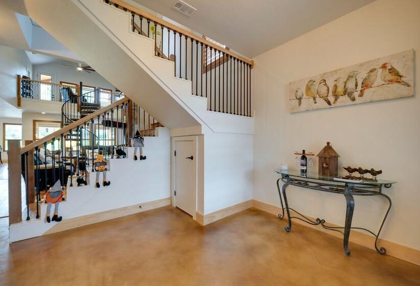 Horseshoe Bay Resort Home ~ 6 Mi To Lake Lbj!