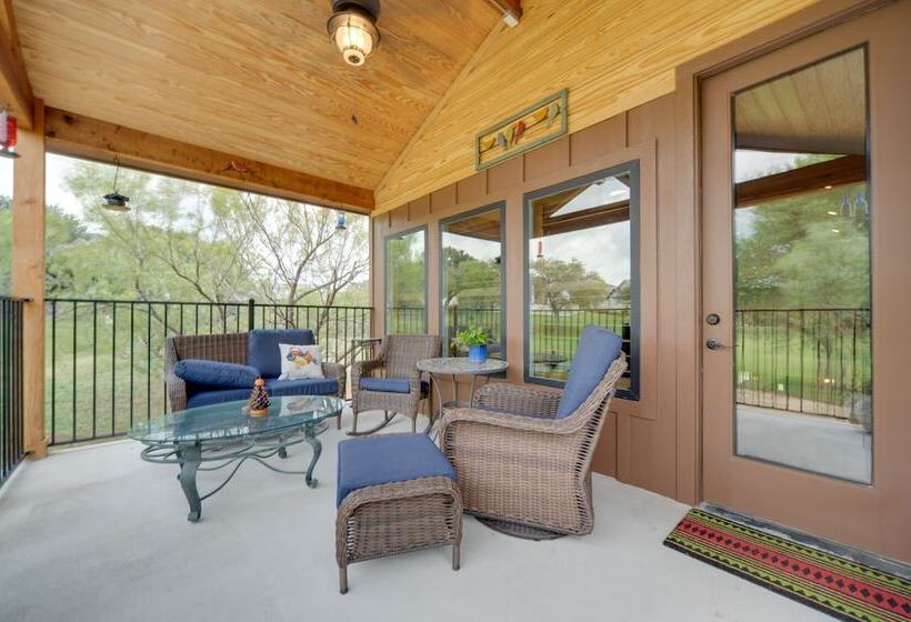 Horseshoe Bay Resort Home ~ 6 Mi To Lake Lbj!