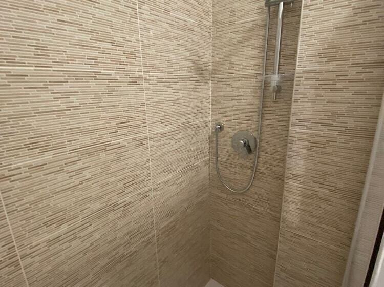 فندق فئة نجمة واحدة Le Casette Di Frà Host And Go