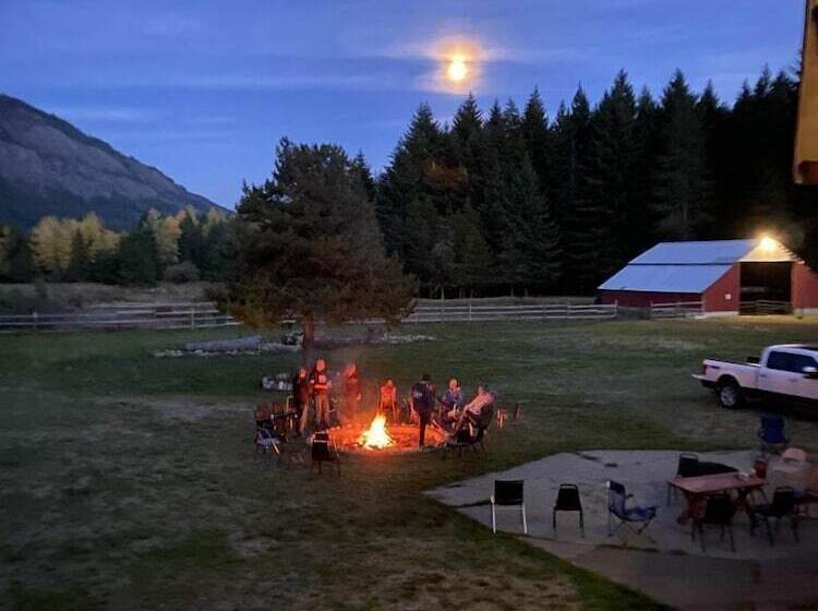 Отель Silver Ridge Ranch