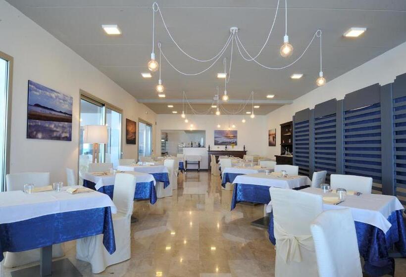 Отель Bellevue Sardinia Resort, Affiliated by Meliá