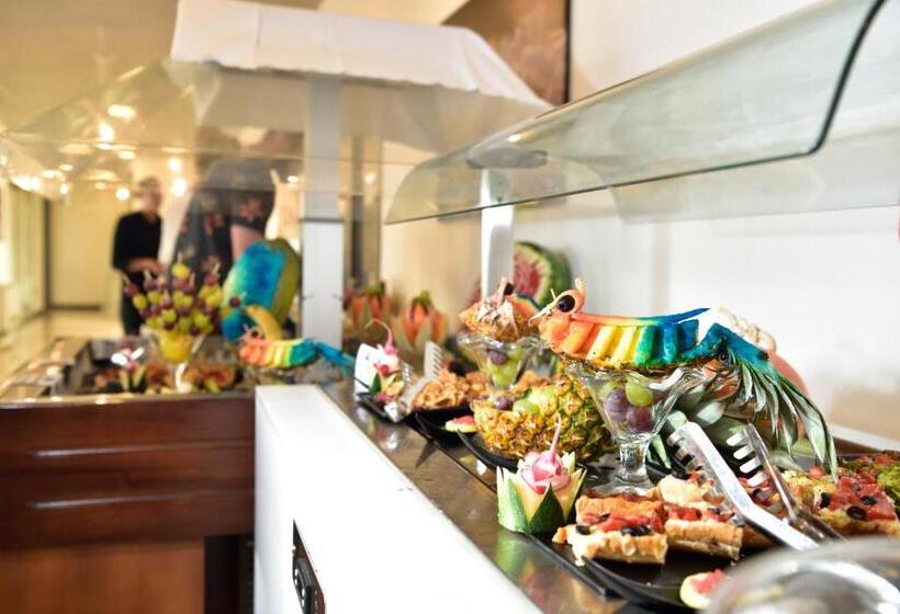 Отель Bellevue Sardinia Resort, Affiliated by Meliá