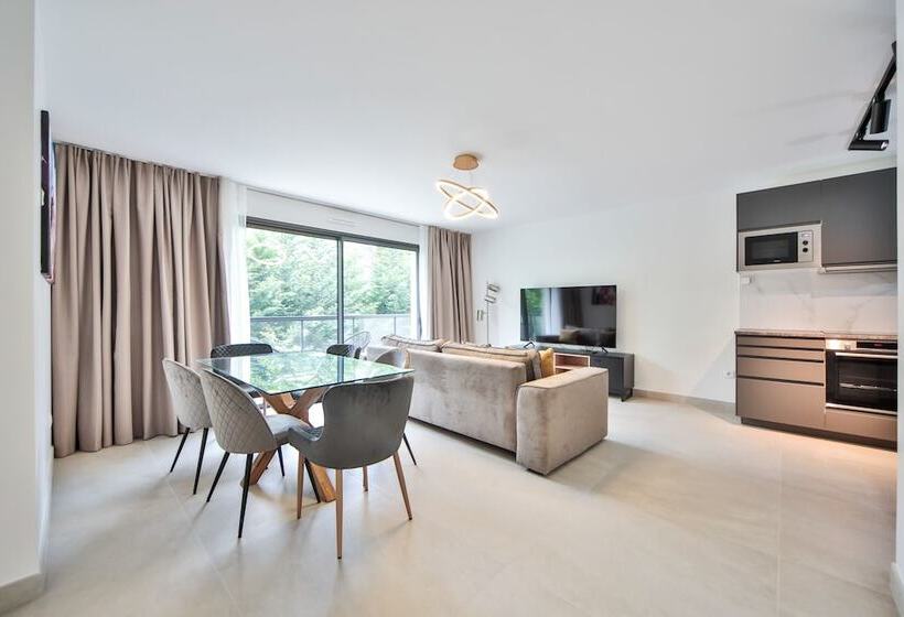 ホテル Blue Night International 71