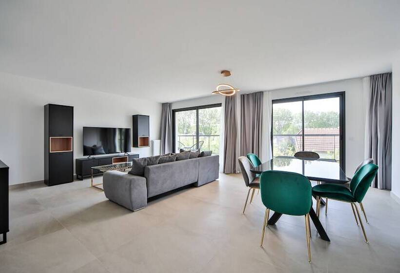 ホテル Blue Night International 71