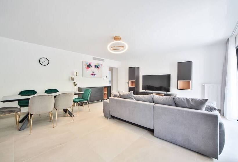 ホテル Blue Night International 71