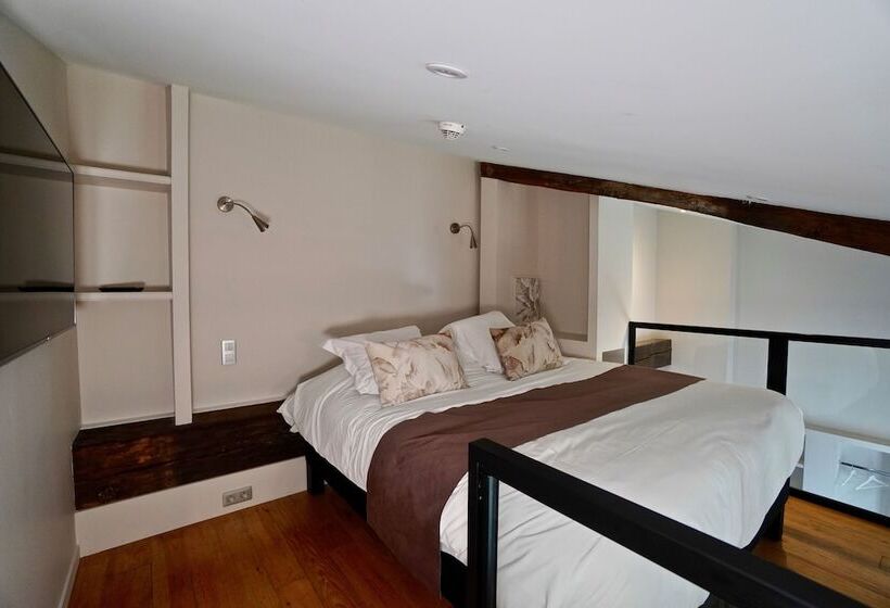 בית מלון כפרי Du Lion D Or