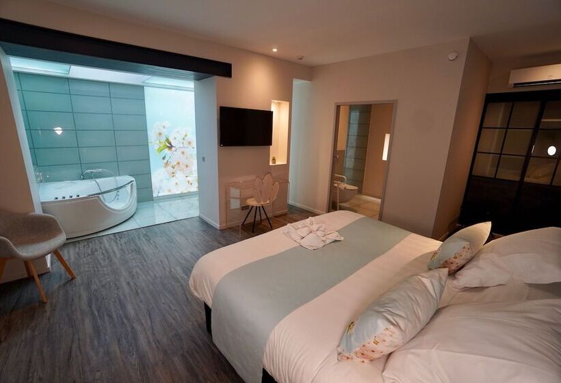 בית מלון כפרי Du Lion D Or