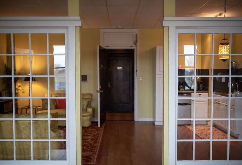 فندق Fountain View Inn