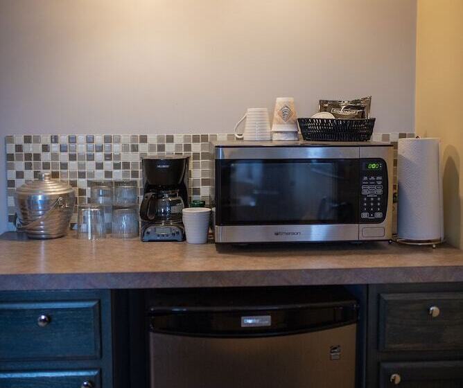 فندق Fountain View Inn