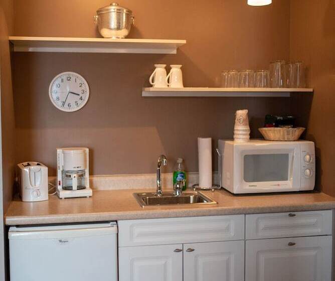 فندق Fountain View Inn