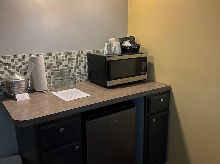 فندق Fountain View Inn