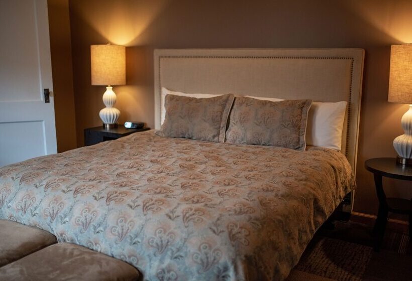 فندق Fountain View Inn