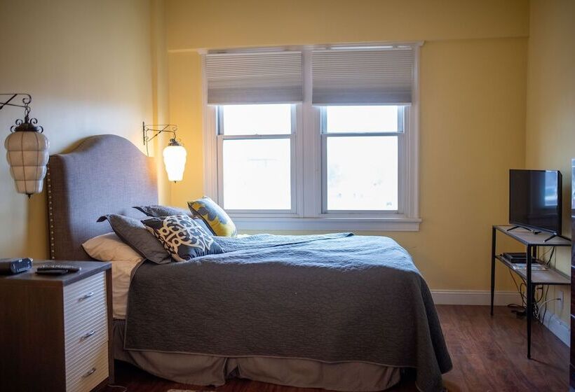 فندق Fountain View Inn