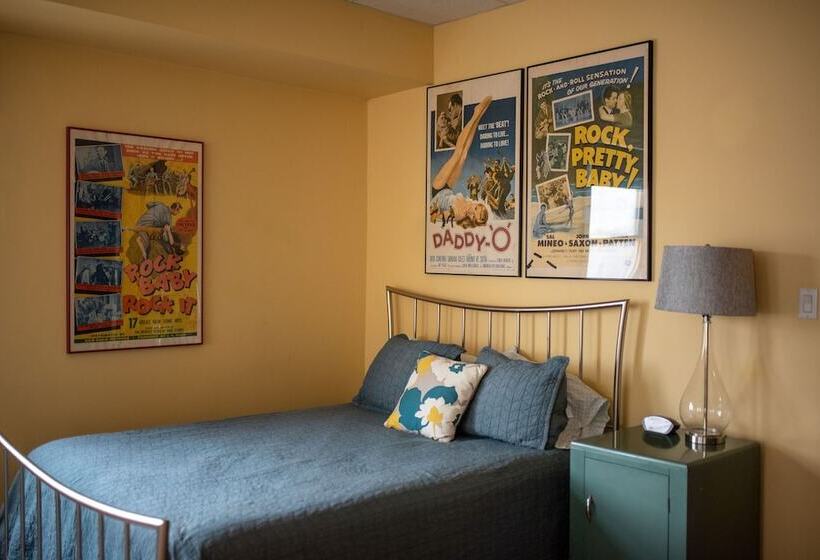 فندق Fountain View Inn