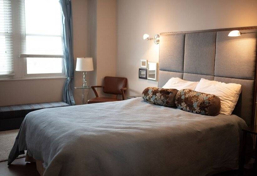 فندق Fountain View Inn