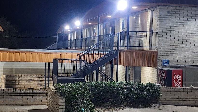 Motel 6 Borger, Tx Boom Town