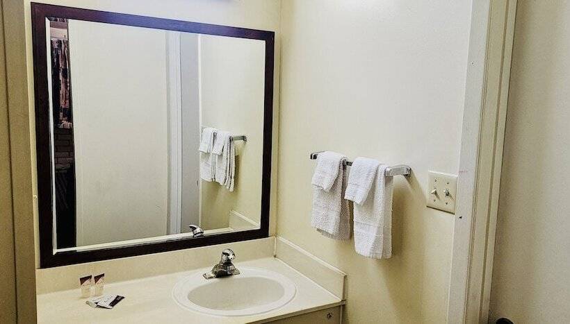 Motel 6 Borger, Tx Boom Town