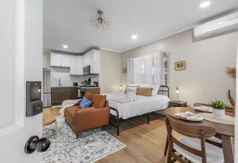 בית מלון כפרי Immersive Suite With Pool & Hot Tub