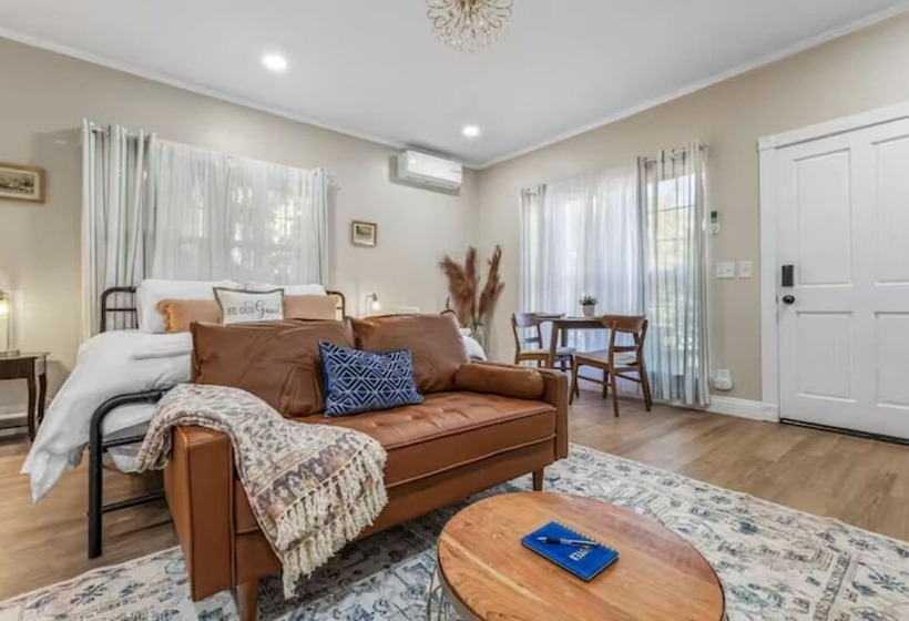 בית מלון כפרי Immersive Suite With Pool & Hot Tub