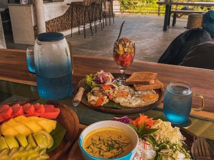 Отель Jaiyen Eco Resort