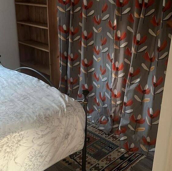 酒店 Lovely 1 Bed Lodge In Haverfordwest With Views