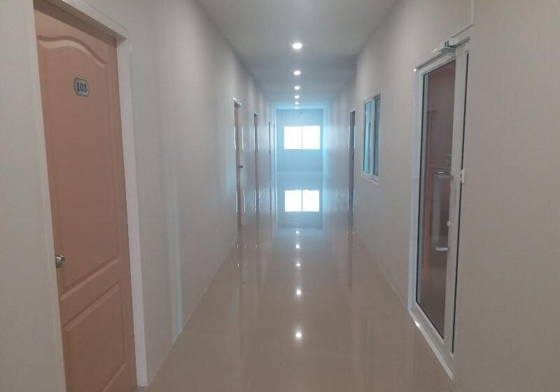 ホテル Saney Apartment By Zuzu