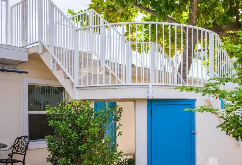 בית מלון כפרי Seaside Villas