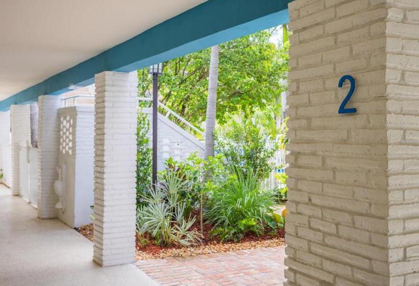 בית מלון כפרי Seaside Villas