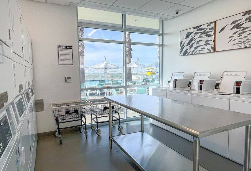 Отель Sun Outdoors San Diego Bay