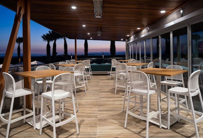 Отель Sun Outdoors San Diego Bay