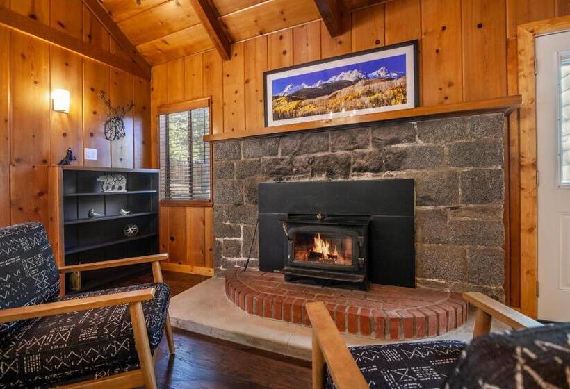 בית מלון כפרי Tahquitz Pines Retreat