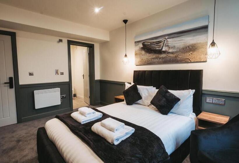 בית מלון כפרי The Royal Bar & Shaker