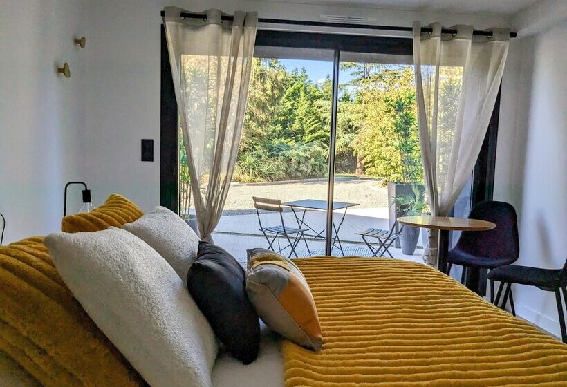 בית מלון כפרי Villa Short Cravate