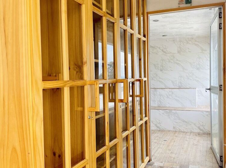 בית מלון כפרי West California