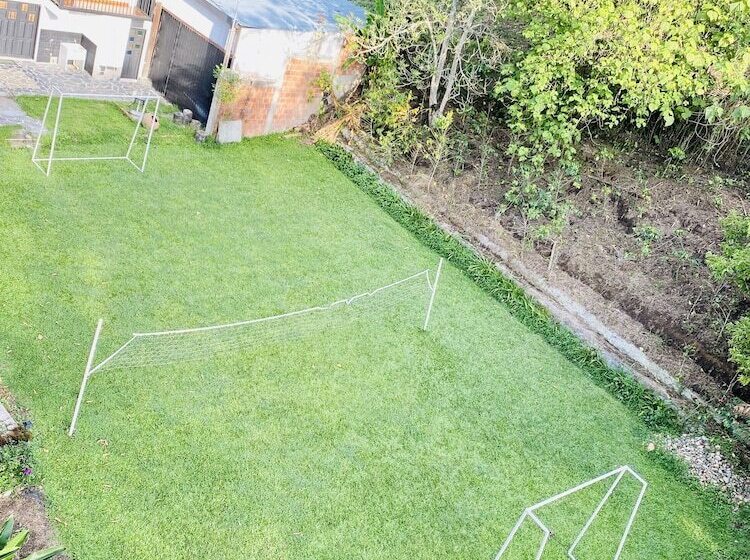 בית מלון כפרי West California