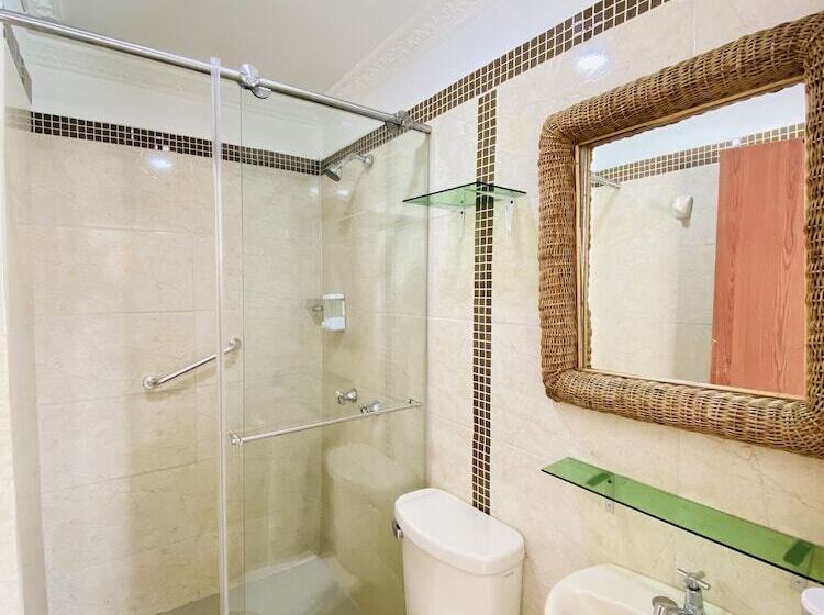 בית מלון כפרי West California