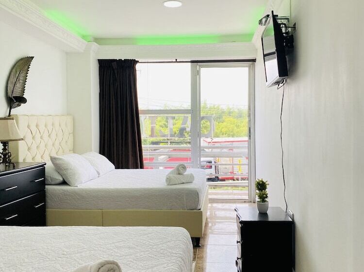 בית מלון כפרי West California