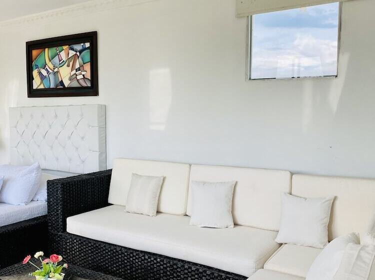 בית מלון כפרי West California