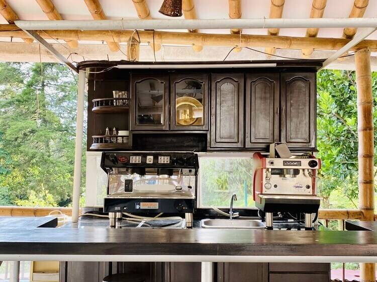 בית מלון כפרי West California